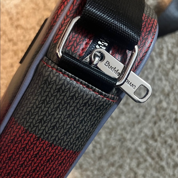 🎃 BUCKLE-DOWN Freddy Krueger Ready or Not Crossbody Bag. NWOT - Picture 6 of 10